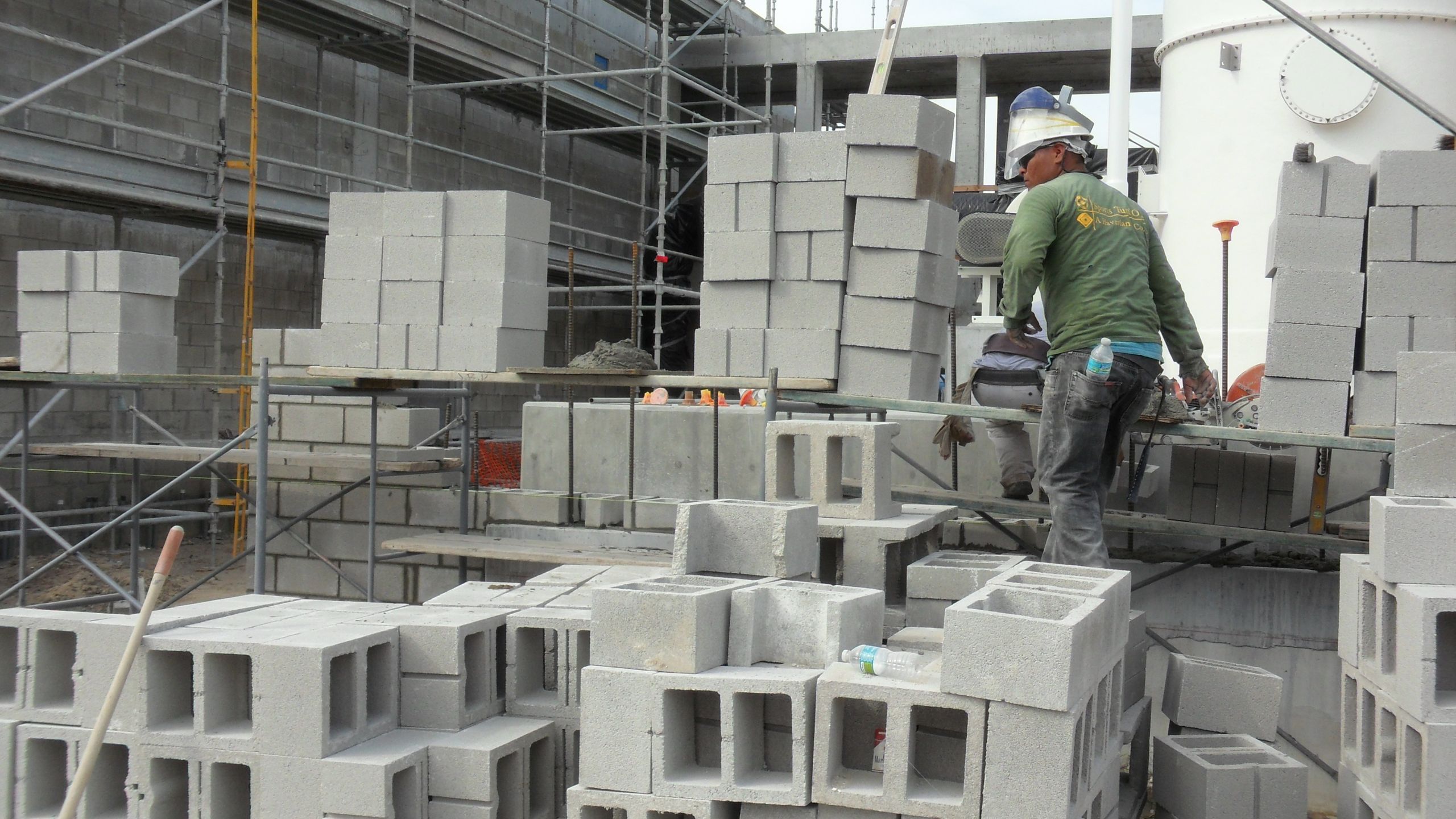 Block work contractor UAE - hollow block wall construction and masonry works by Mahraj Industries civil contractor Dubai