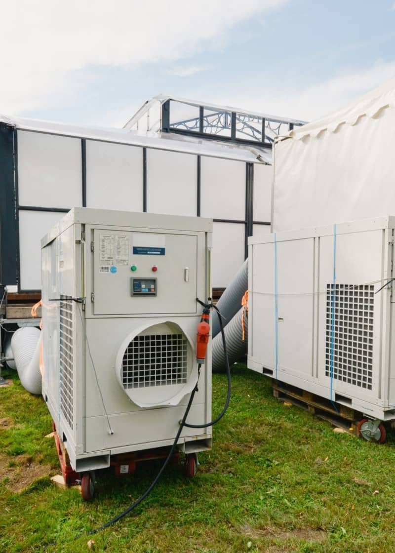 Portable industrial air conditioner rental for outdoor event cooling in UAE