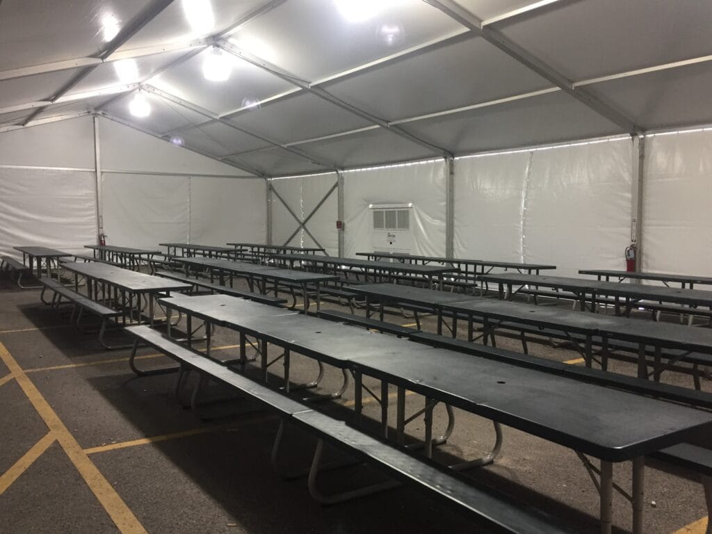 Modular construction shelter tent for rent in UAE - temporary lunch tent and worker rest area for large-scale projects