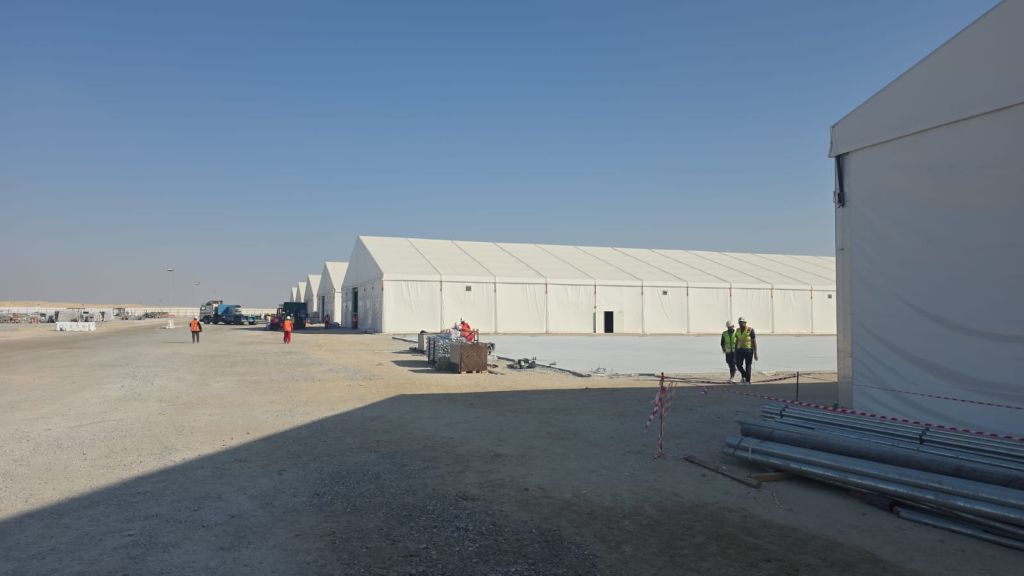 Large warehouse tent by Mahraj Industries at a UAE construction site - leading industrial tent manufacturer