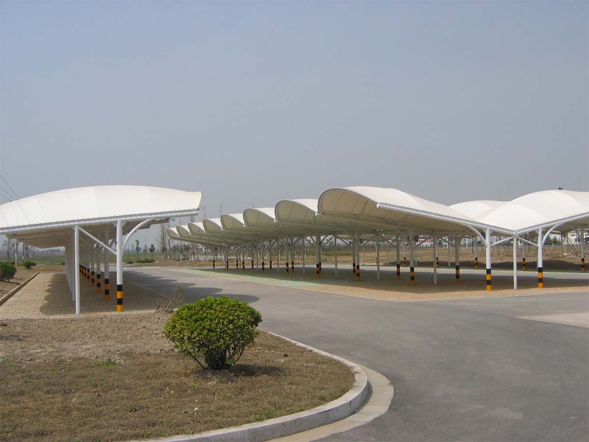 Wave tensile structures UAE - undulating wave design tensile shade structure for car parks and plazas in Dubai